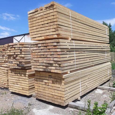 HETS s.r.o. | Lucenec | Řezivo | Autoplachta návěs | Přeprava a náklad | Jiná služba | Obchodní řetězec | Distributor