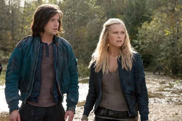 Prvních 100 - Twilight's Last Gleaming - Z filmu - Thomas McDonell, Eliza Taylor