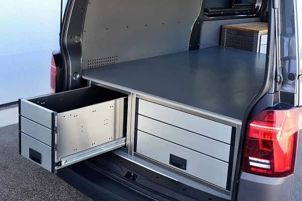 Vestavba dodávka lůžková úprava VW Transporter detail