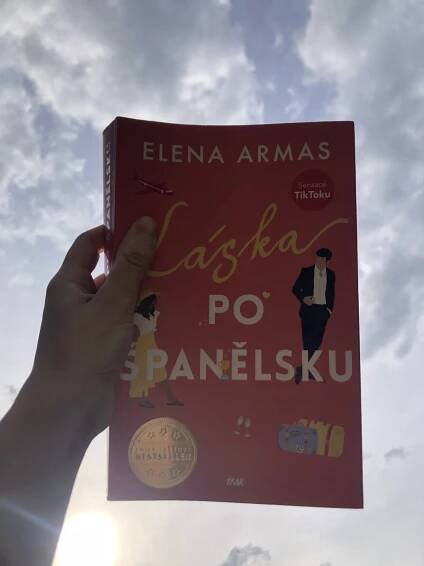 Elena Armas: Láska po španělsku – Počkej, dočtu stránku…