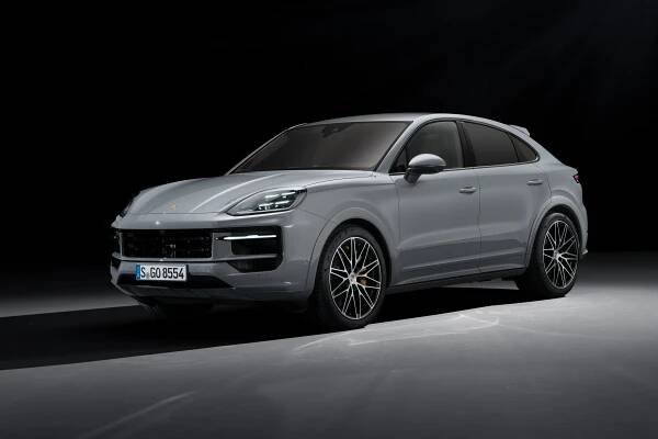 Porsche Cayenne přijíždí po faceliftu s ostřejším designem, silnějšími motory a novým interiérem