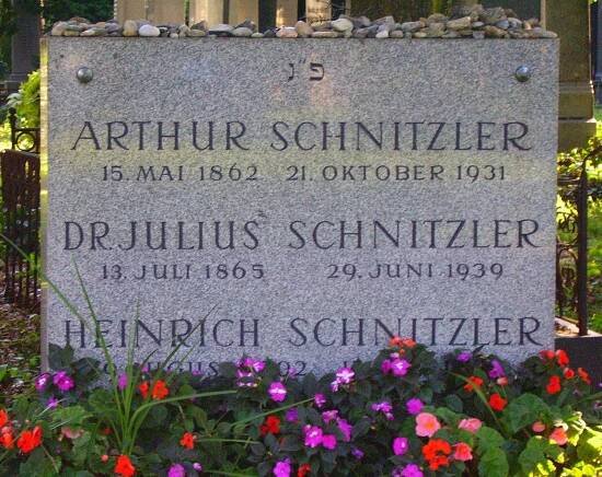 Soubor:Arthur Schnitzler Wien Zentralfriedhof 1 Tor.jpg