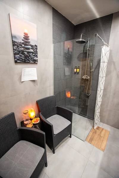 Privátní infrasauna pro 1-2 osoby Praha, Vokovice Solné lázně TOM - solná jeskyně • Firmy.cz