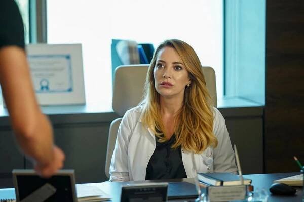 Yabani - Episode 1 - Z filmu - Dolunay Soysert