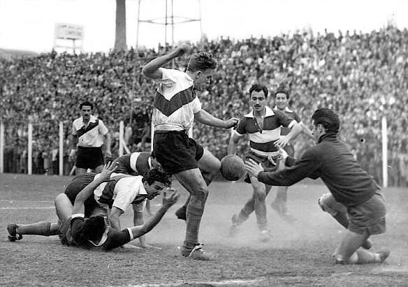 Category:Alfredo Di Stéfano - Wikimedia Commons