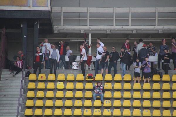 FOTO: Žižkov začal derby lépe, výhru ale brala Dukla. Sparta B remizovala