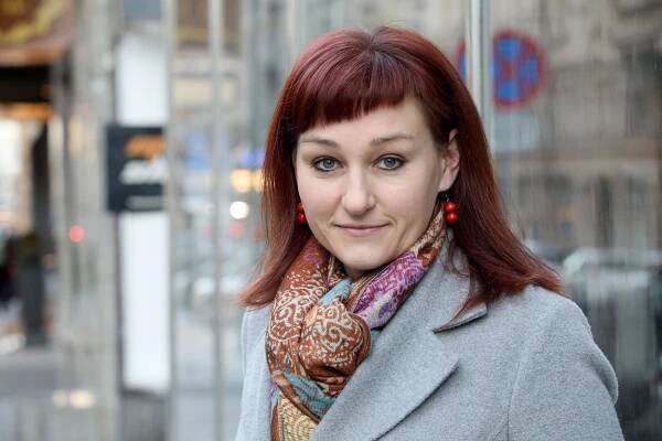 Byla jsem bezmocná holka, která přihlížela domácímu násilí. Kateřina Tučková napravuje křivdy minulosti. I té své