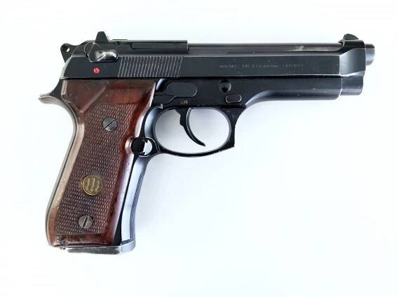 Pistole samonabíjecí Beretta 92F cal.9mm Luger | Zbraně a střelivo 