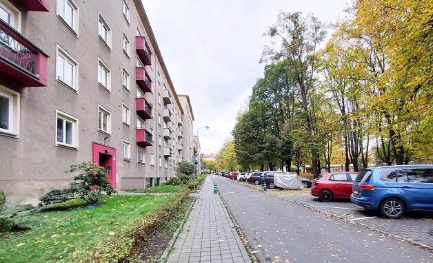 PODNÁJEM: bytu 2+1, balkón, Havlíčkovo nám., Ostrava - Poruba - zmijamakler.cz