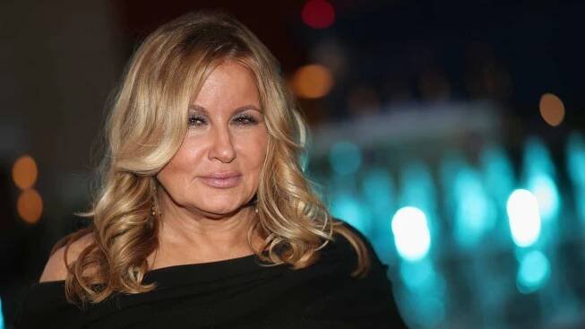 Watch Jennifer Coolidge Crack Up Her Co-Stars in These ‘Friends’ Bloopers