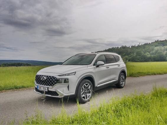 TEST Hyundai Santa Fe 1.6 T-GDI HEV – brzká modernizace díky elektrifikaci pohonného ústrojí – Autozin