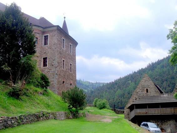 Šumavské Trojhradí - Velhartice