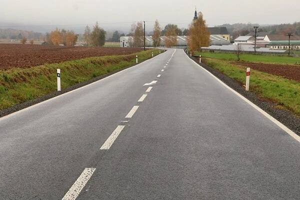 Z Lanškrouna do Skuhrova doveze řidiče opravená silnice za 143 milionů | Kurzy.cz