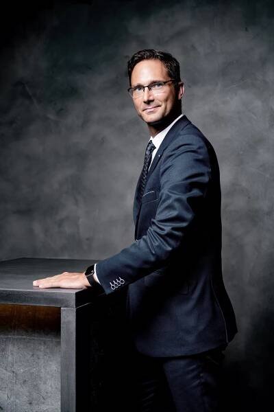 Tomáš Ščerba / právník / partner v DLA Piper - Tomáš Nosil výjimečné fotografie pro výjimečné osobnosti