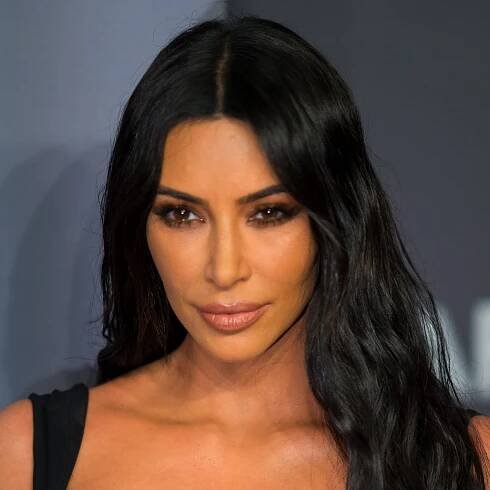Kim Kardashian Shares Selfie of Her Psoriasis on Instagram — Photos