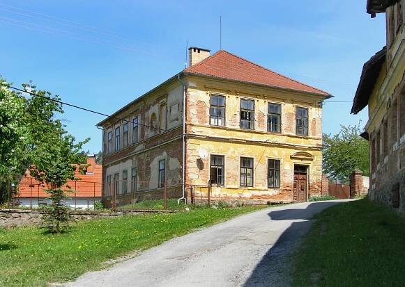 Soubor:Heřmaničky, Velké Heřmanice, old school.jpg
