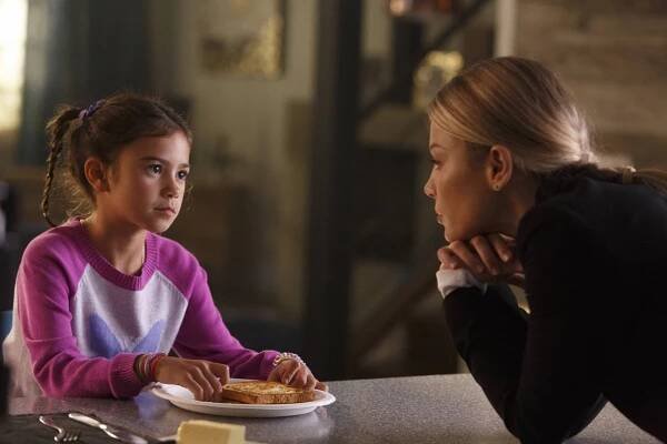 Lucifer - Moje malá opička - Z filmu - Scarlett Estevez, Lauren German