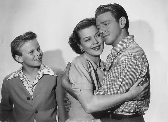 Gary Gray, Jean Rogers, Paul Langton - Fighting Back - Promo