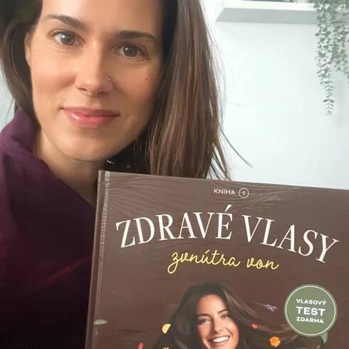 ZDRAVÉ VLASY zevnitř ven (česky, 224 stran) – expertnavlasy.cz