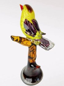 Žlutý malý ptáček na větvi soška - Žluva hajní, skleněná figurka ptáka