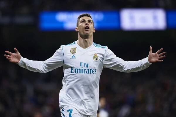 Scopri di più sull'articolo Florentino incontra Cristiano Ronaldo nella sede della Juve. Marca: “A volte i sogni…”
