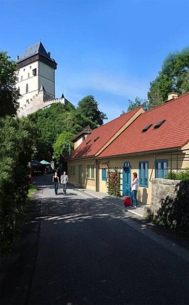Prodej domu s projektem a stavebním povolením na butikový hotel, Karlštejn