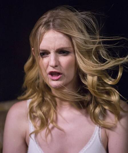 Mezi světy - Z filmu - Lydia Hearst