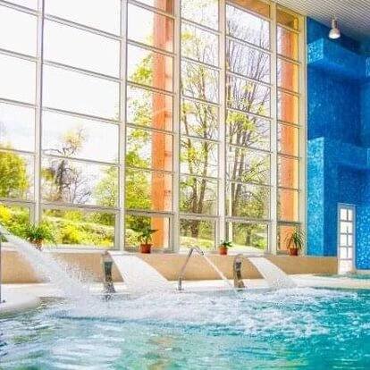 Konstantinovy Lázně: Hotel Jirásek *** s bazénem, solnou jeskyní, procedurami a polopenzí + kulturní akce