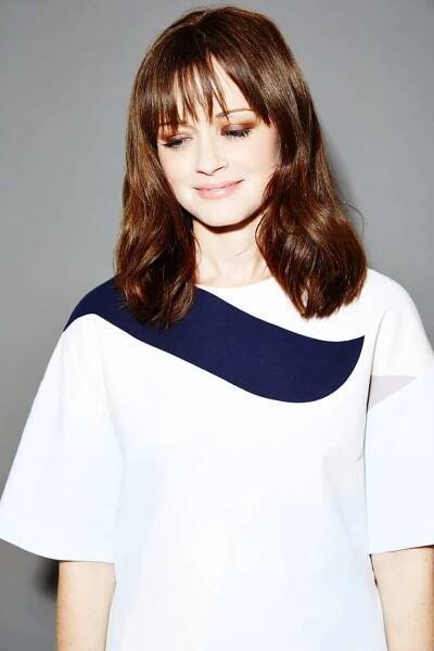 62 Alexis Bledel Sexy Pictures Are Just Too Damn Beautiful | CBG