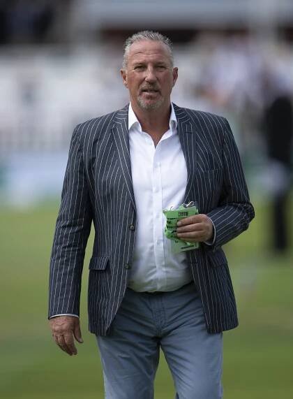 England icon Ian Botham says every grandfather would do the same as him in supporting Wales if their grandson was playing for the Dragons