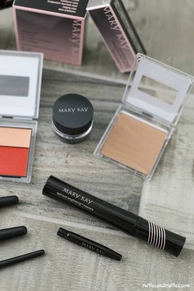 Bronzed Glow Makeup Look with Mary Kay®