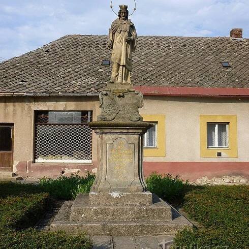 Socha sv. Jana Nepomuckého Libice nad Doubravou