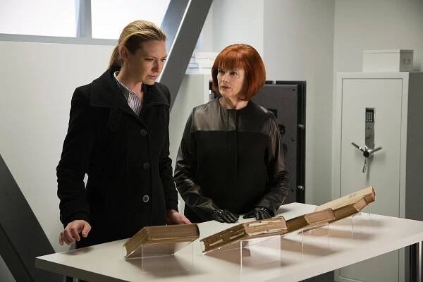 Hranice nemožného - 6:02 - Z filmu - Anna Torv, Blair Brown