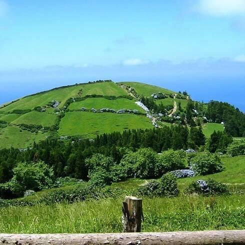 Azory: Sete Cidades: vyhlídková jízda džípem z Ponta Delgady | GetYourGuide