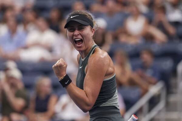 Badosa celebra su victoria ante Yafan Wang.