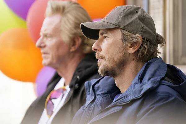 Farma na spadnutí - The Letter of the Law - Z filmu - Dax Shepard