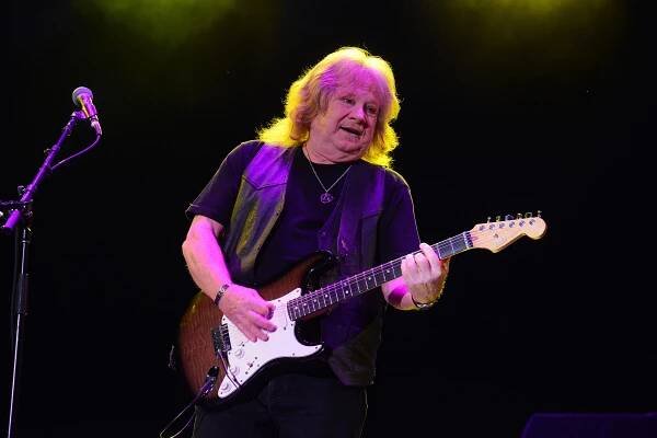 Michael Allsup - Vintage Guitar Interview 