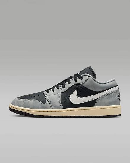 Air Jordan 1 Low SE Men's Shoes - Light Smoke Grey/Sail/Muslin/Black