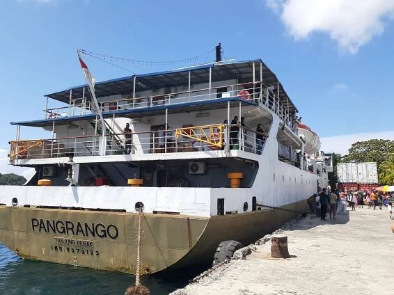 PELNI boat trip from Sorong to Bandaneira via Ambon | Mai and Chris Travel