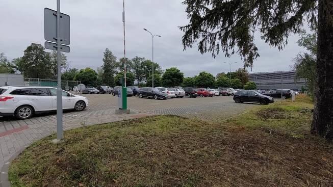 Parkoviště P1 Fakultní nemocnice Olomouc (Parkoviště - placené) • Mapy.com