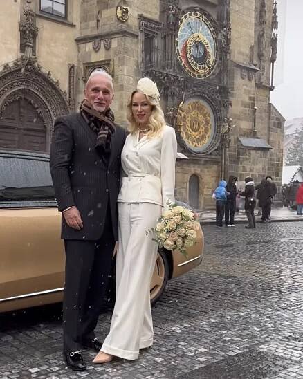 Richard Chlad si po dvou týdnech znovu vzal Annu Marii Kánskou. Svatba číslo dvě se konala na tradičním místě