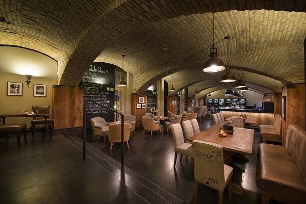 Wine Bar - LOFT Hotel Bratislava ****