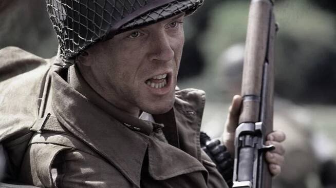 Damian Lewis jako hlavní hrdina v seriálu Bratrstvo neohrožených