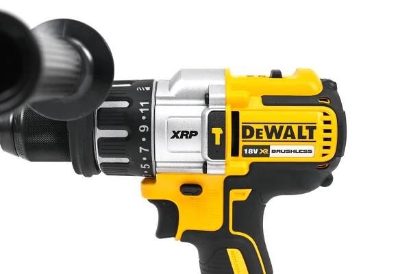 Aku příklepová vrtačka DeWALT DCD996P2-QW