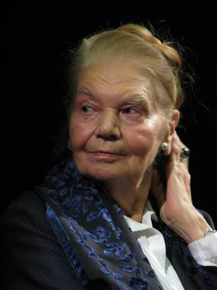 Julia Hartwigová