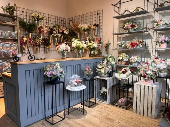 Flowers For Good: Květinový ateliér