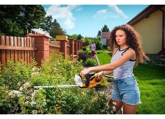 Plotostřih elektrický 500 W REH 5045 Riwall 