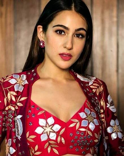 sara ali khan in red dress