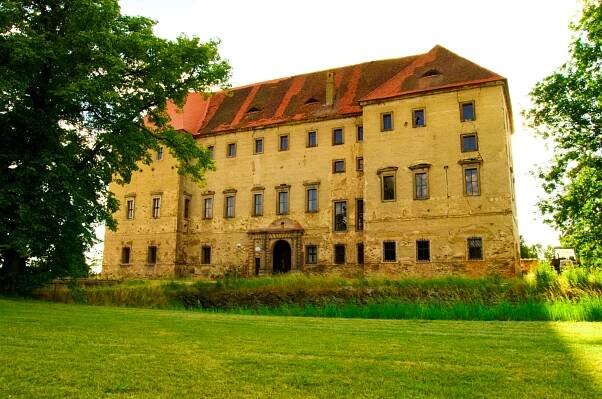Galerie - Zámek Kacerov - okres Plzeň-sever
