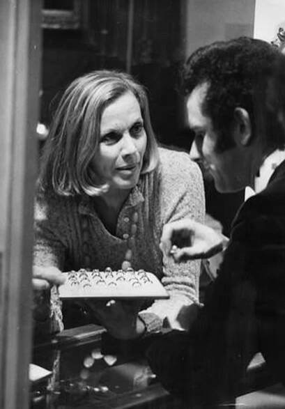 38615409-Honor Blackman selling jewellery in Kensington, London. At 45, and six weeks after announcing the breakdown of her marriage to actor Maurice Kaufman, she is between jobs. That is why for t